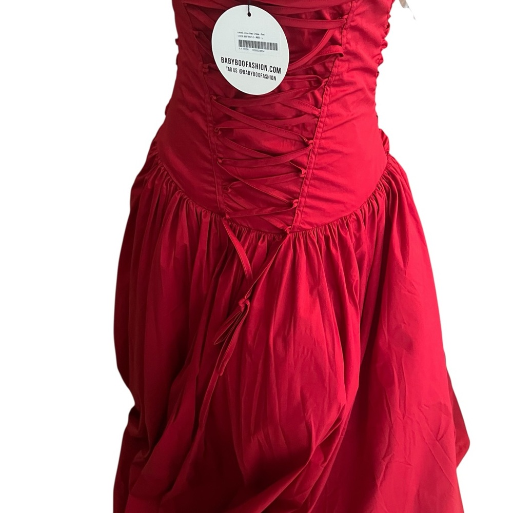 Elegant Strapless Red Evening Gown - Picture 5 of 6